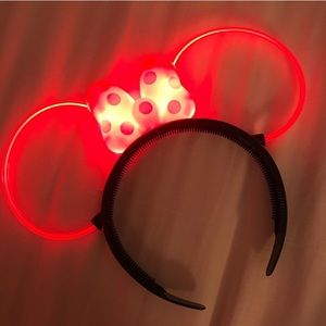 Disney Park Minnie Mouse Glow Ears!!